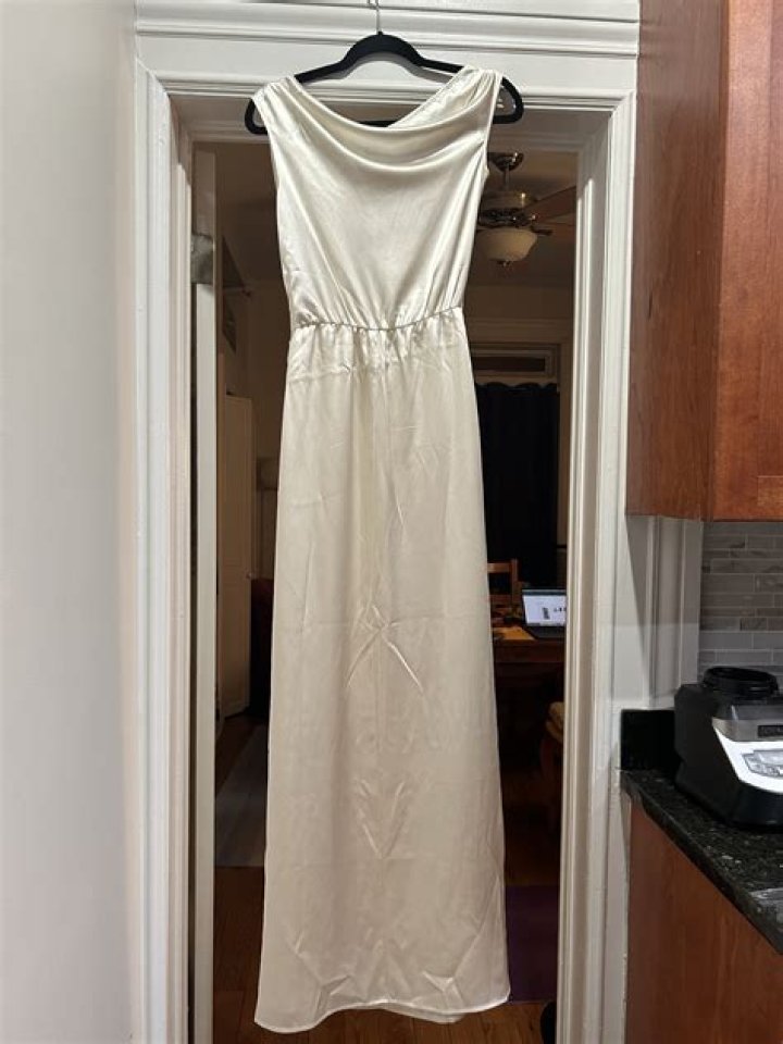 Discover The Secrets Of The Poema Silk Dress