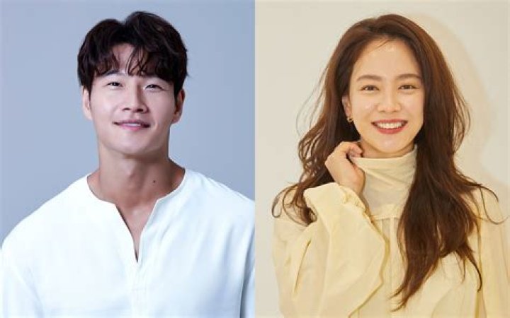 Discovering the Love Story of Song Ji Hyo and Her Husband