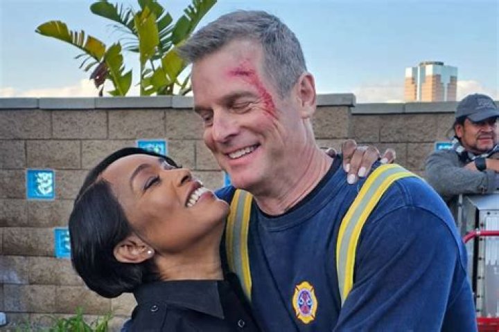 Exploring the Life and Love of Peter Krause and His Wife