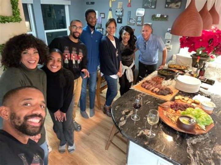 QVC Leah Williams Husband James Logan: A Comprehensive Look at Their Love Story