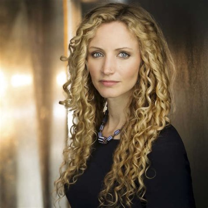 Unveiling the World of Suzannah Lipscomb's Engaging Historical Documentaries